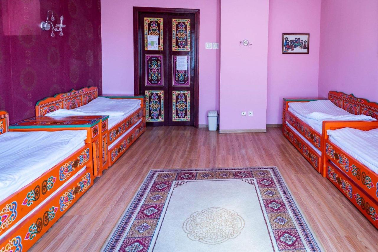 Lotus Guesthouse Oelan-bator Buitenkant foto